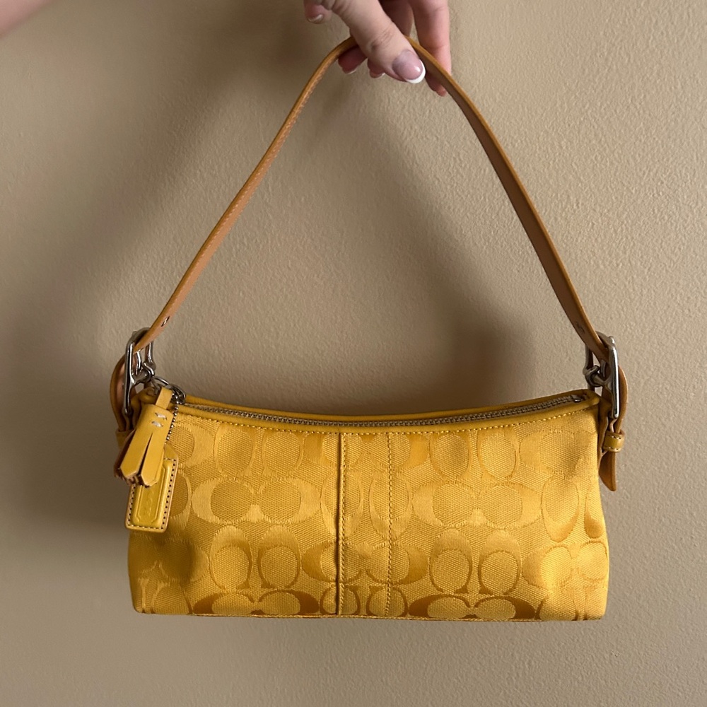 [SOLD] RARE Vintage Coach East West Demi Baguette Bag (6371) in Yellow